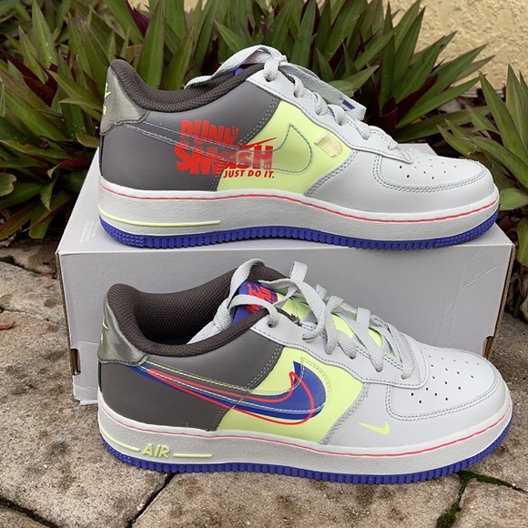 NIKE AIR FORCE 1 LV8 WMNS - Picture 4 of 16